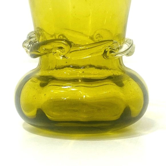 Vintage Pilgrim Glass Avocado Green Bud Vase Ruffle Optic Rigaree Collar 3.5" - Picture 2 of 8